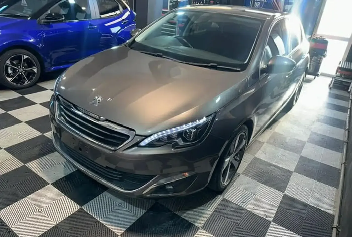 2016 Peugeot 308 — photo 3