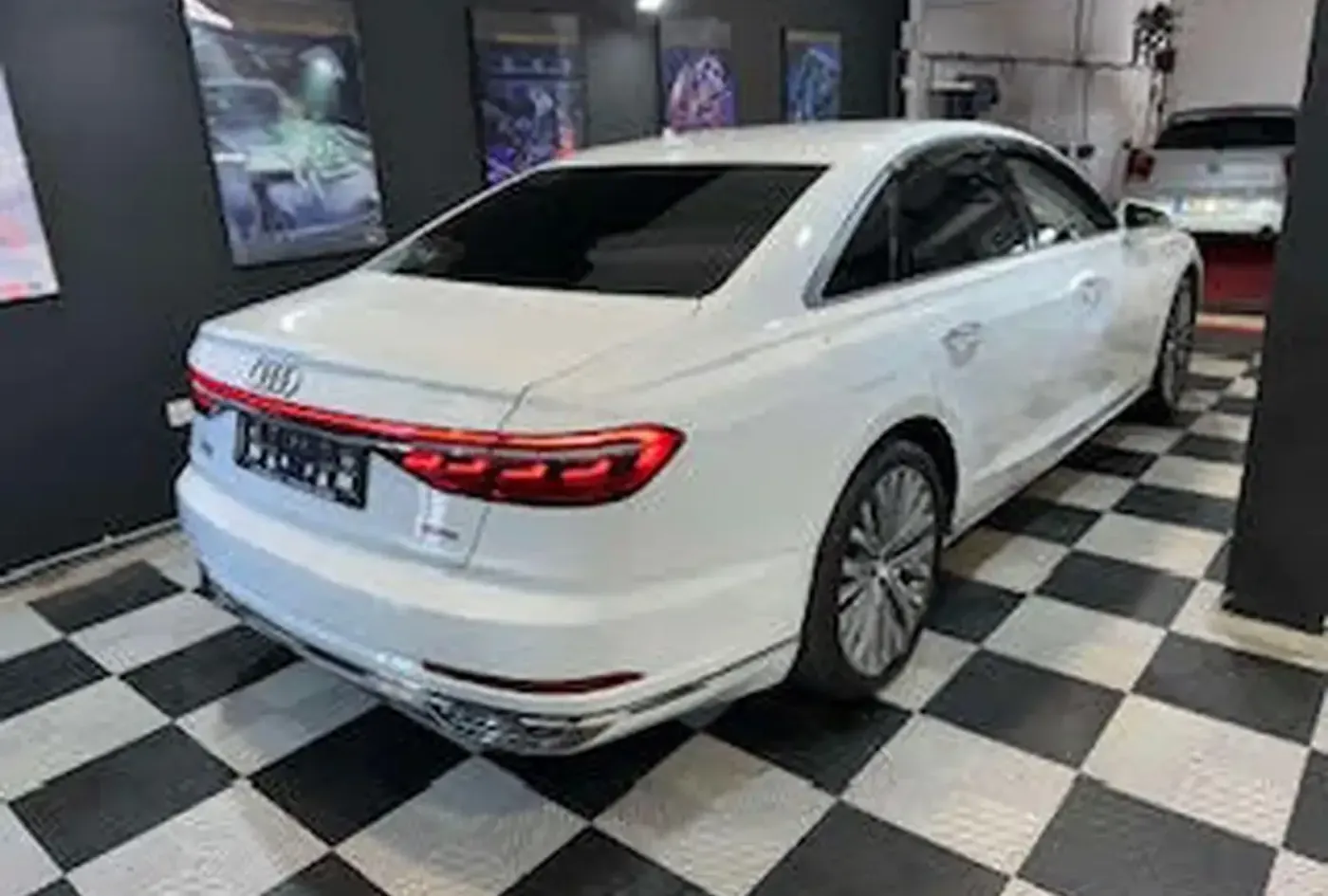 2019 Audi A8 — photo 6