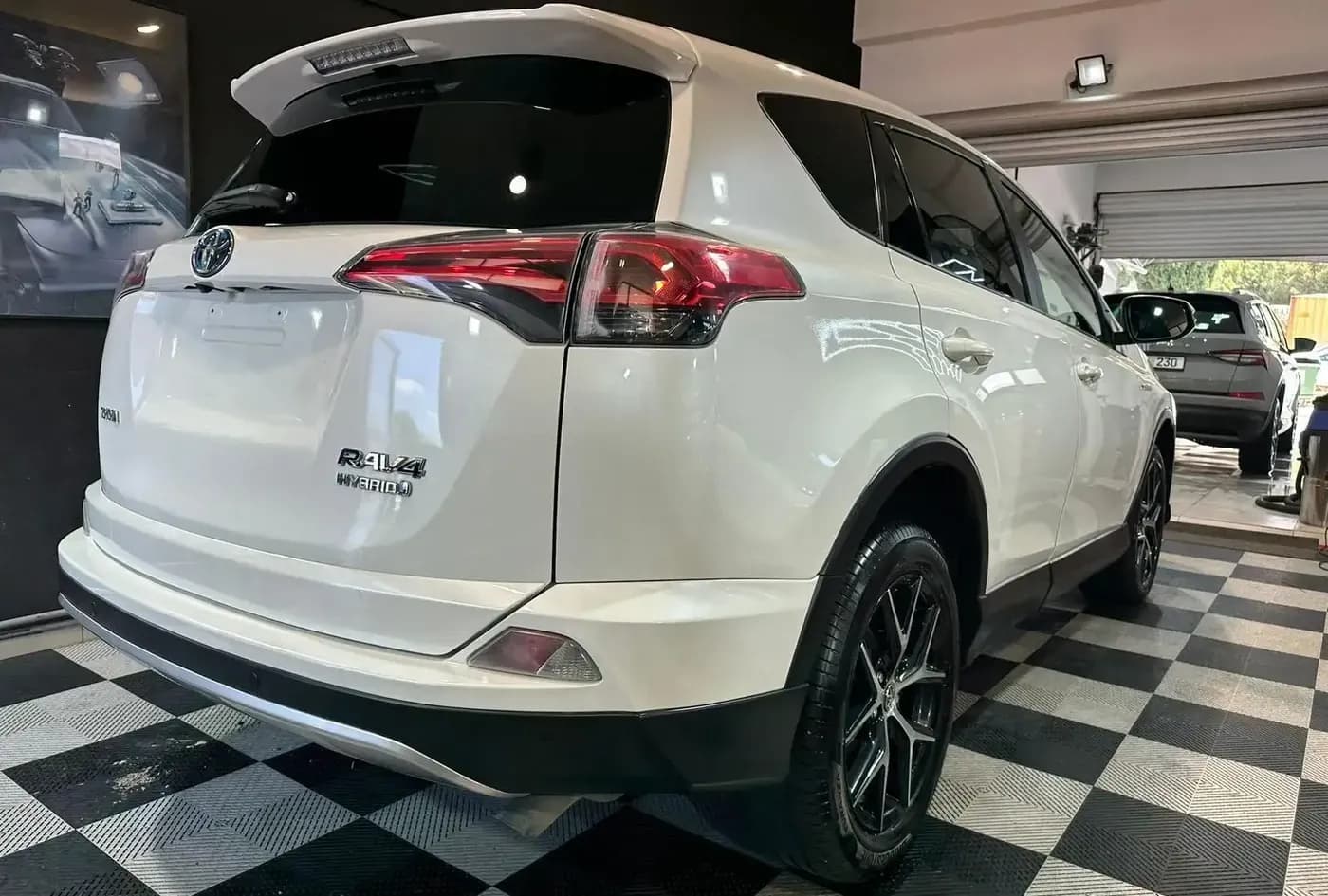 2018 Toyota RAV4 — photo 5