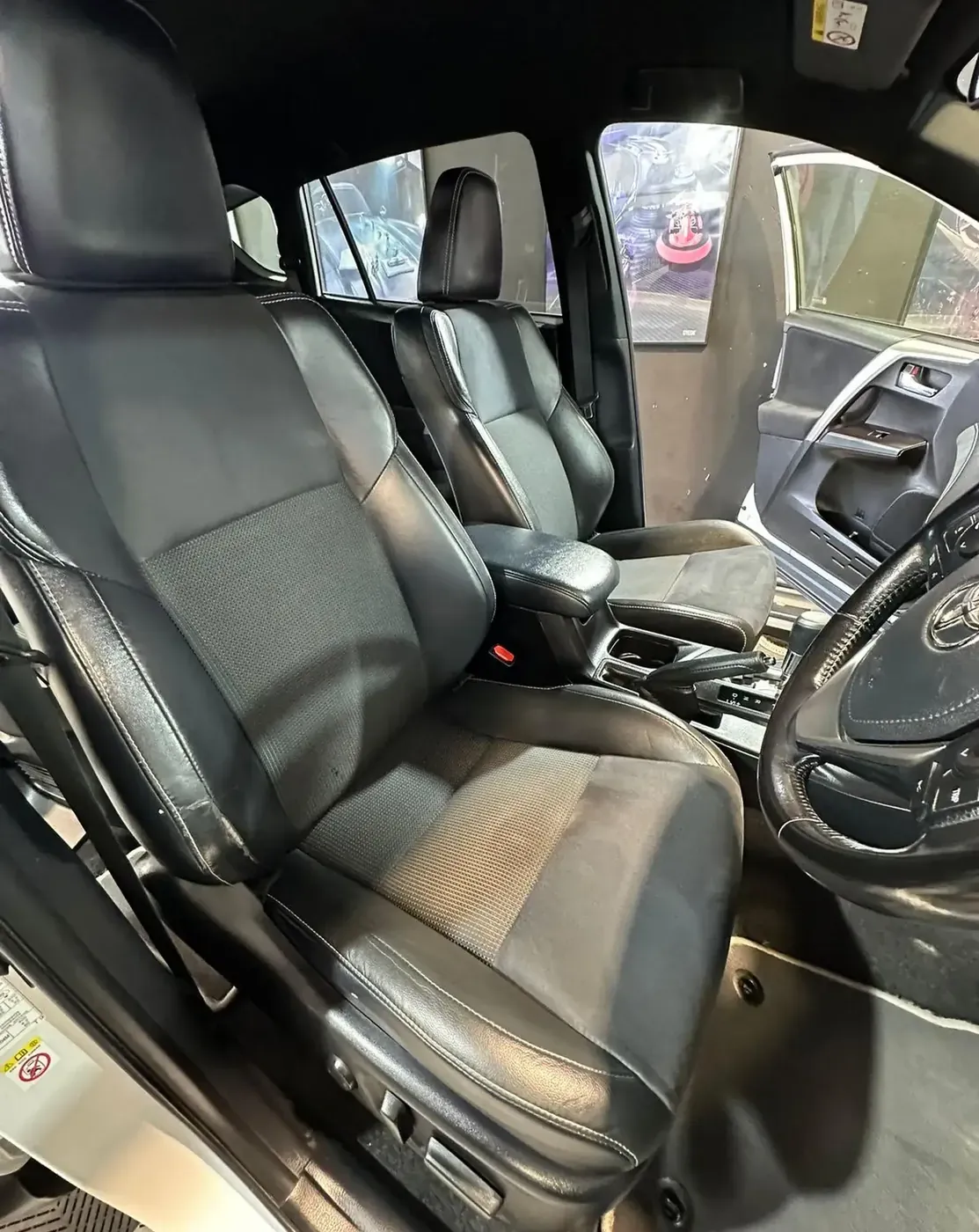 2018 Toyota RAV4 — photo 13