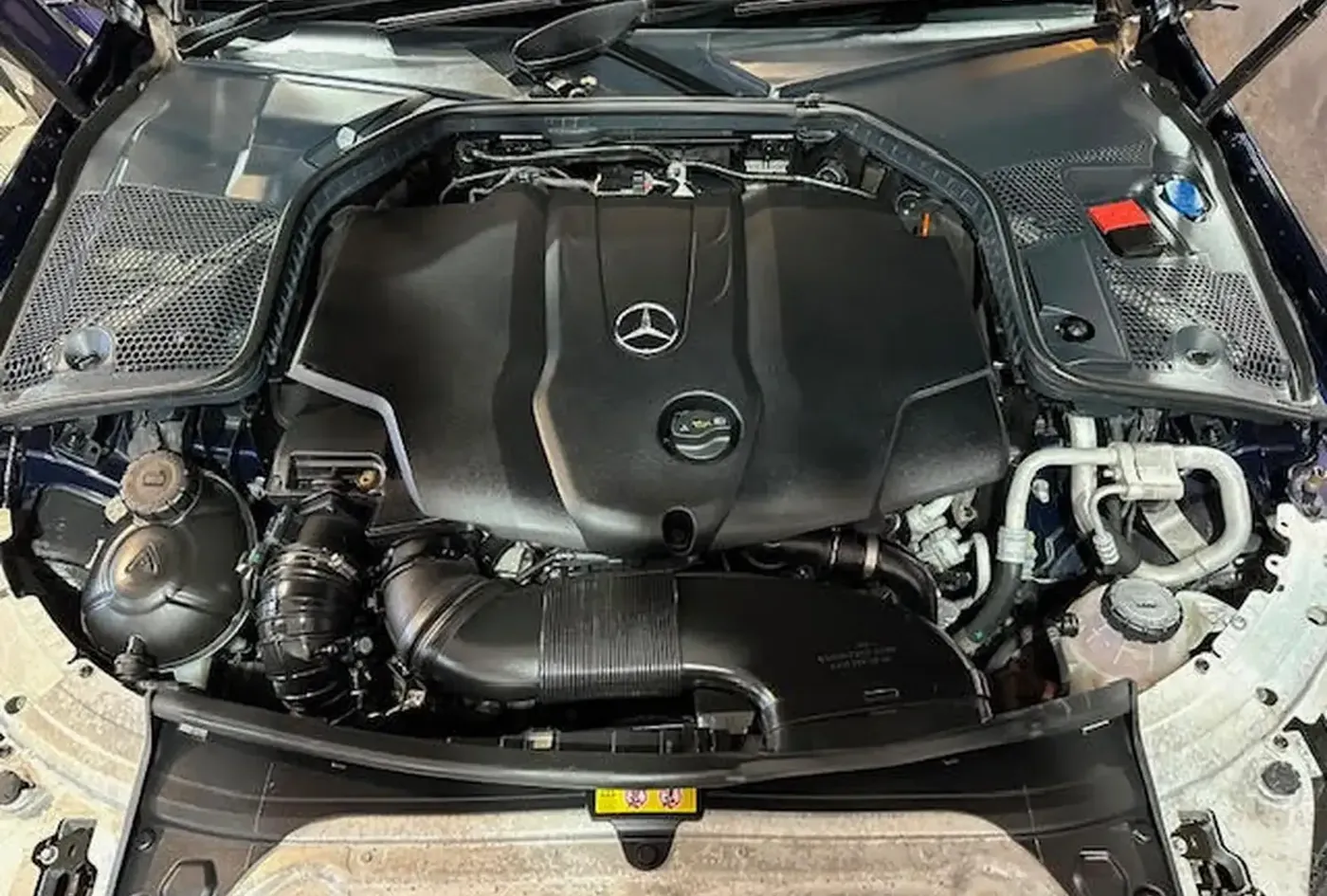 2017 Mercedes-Benz C-Class — photo 2