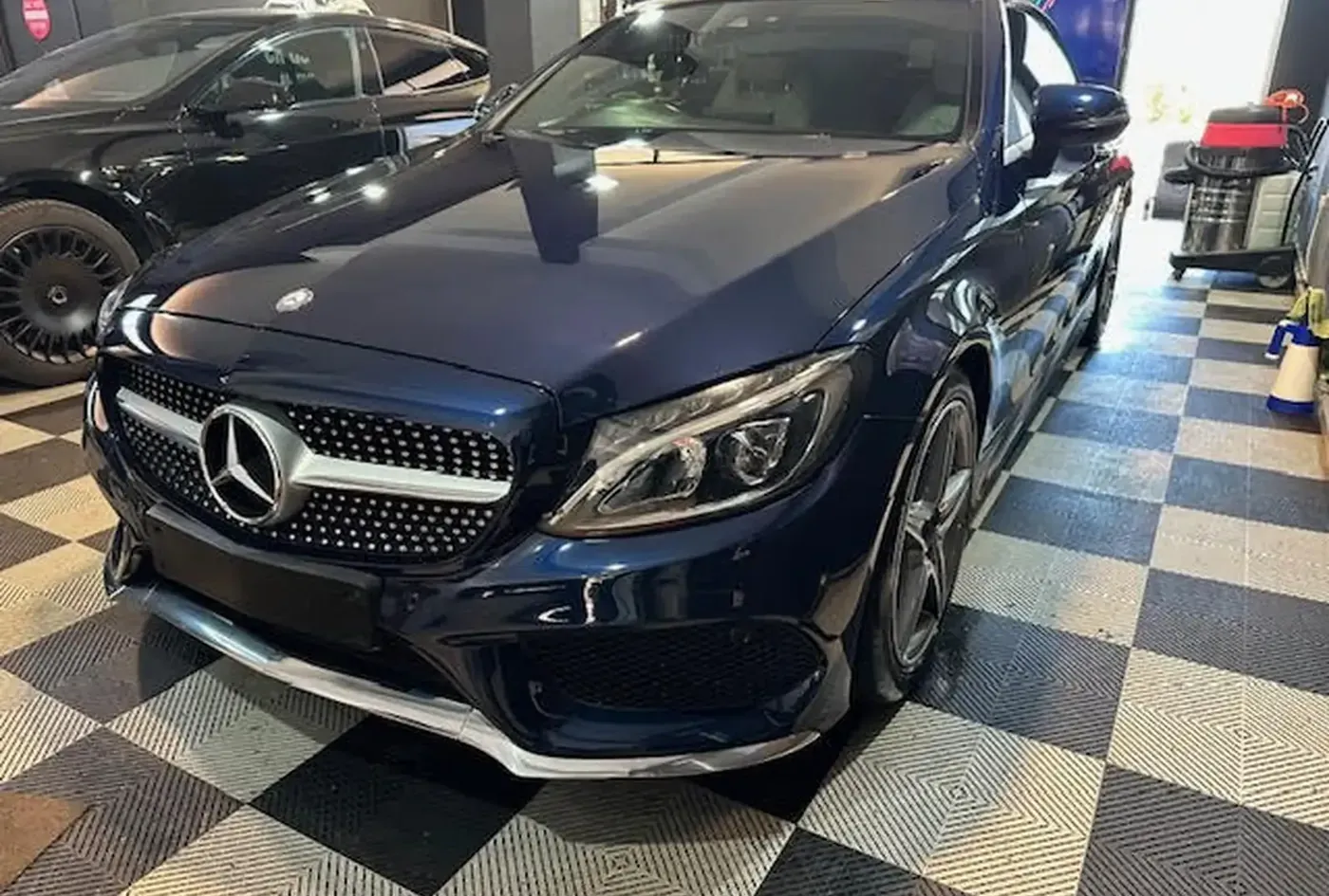 2017 Mercedes-Benz C-Class — photo 3