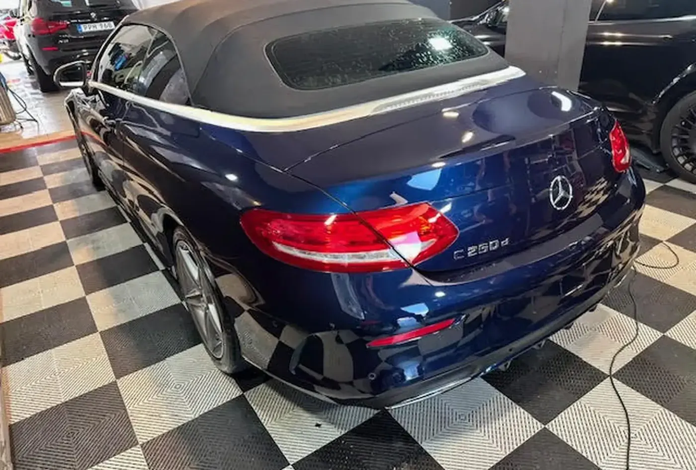 2017 Mercedes-Benz C-Class — photo 8
