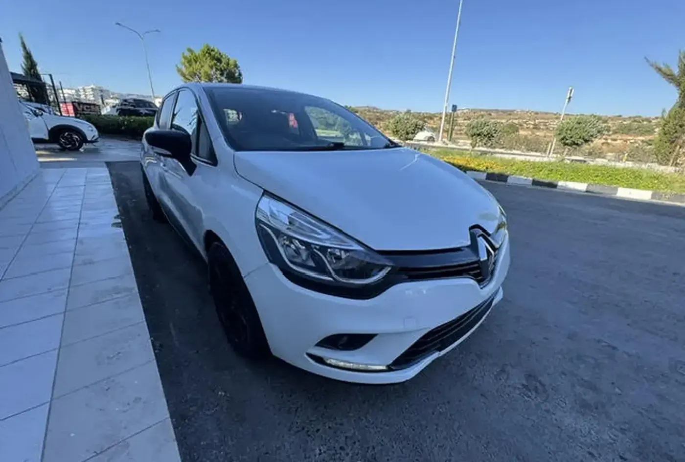 2019 Renault Clio — photo 3