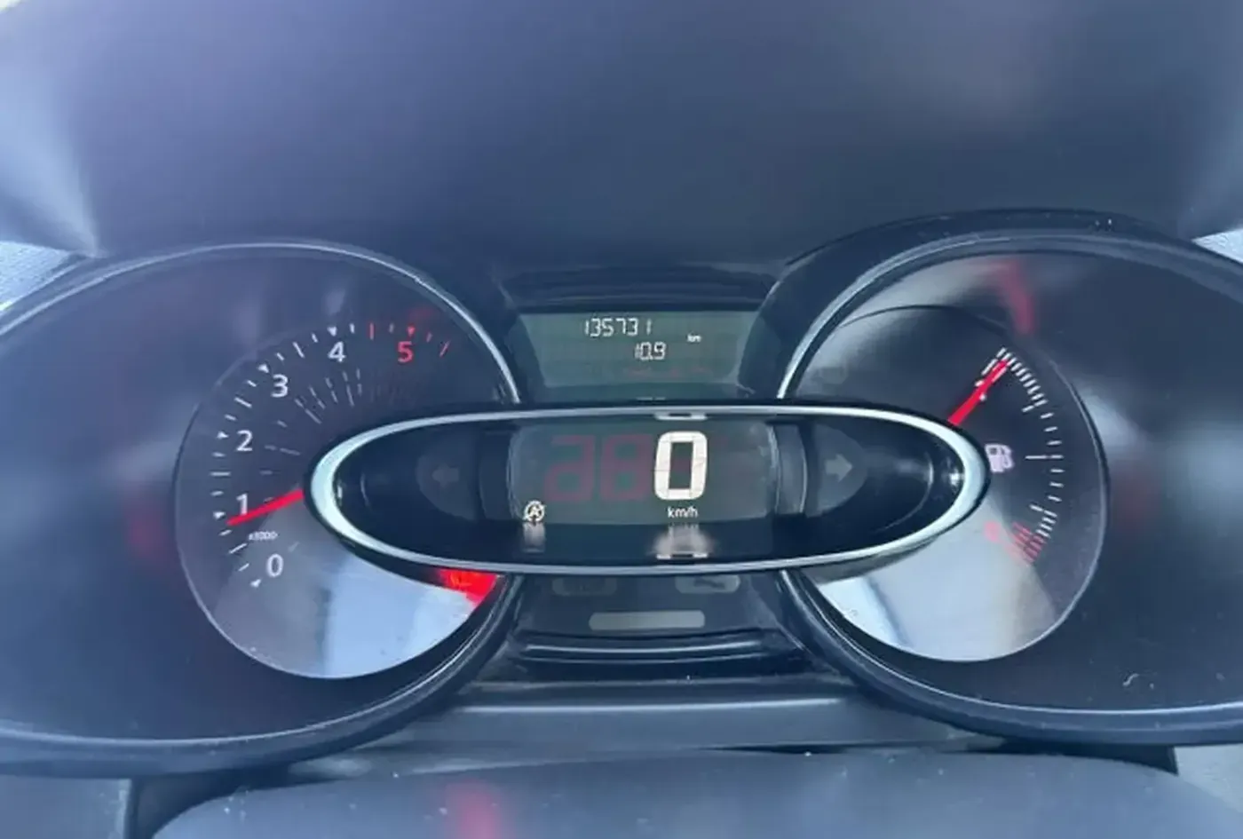 2019 Renault Clio — photo 4