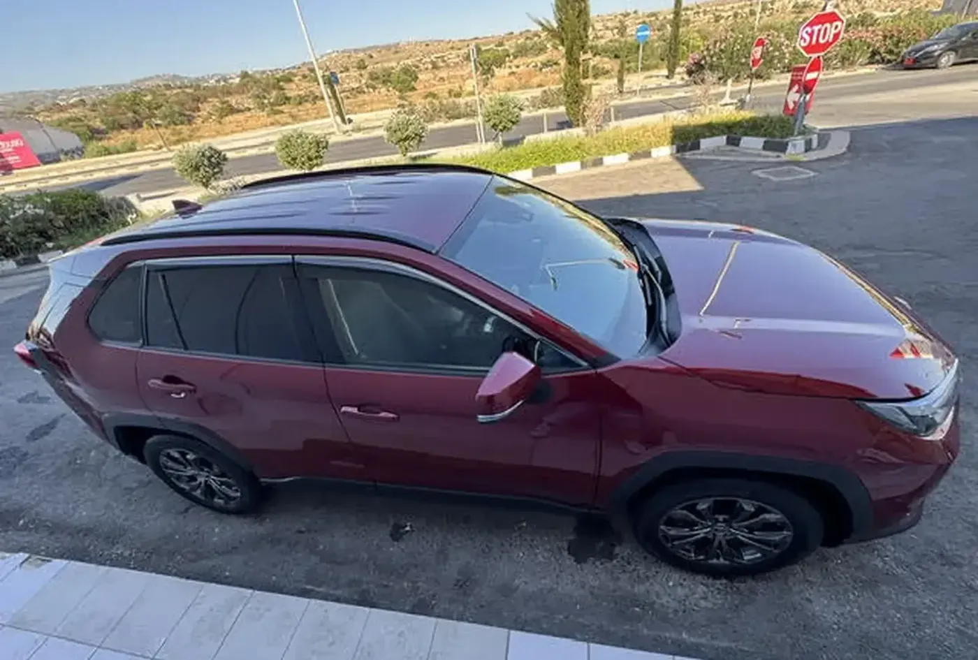 2023 Toyota RAV4 — photo 10