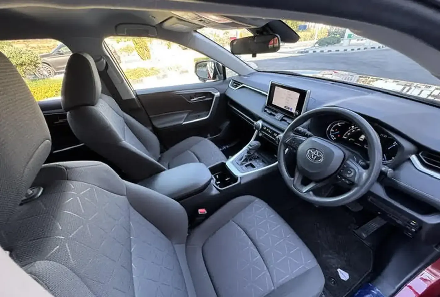 2023 Toyota RAV4 — photo 11