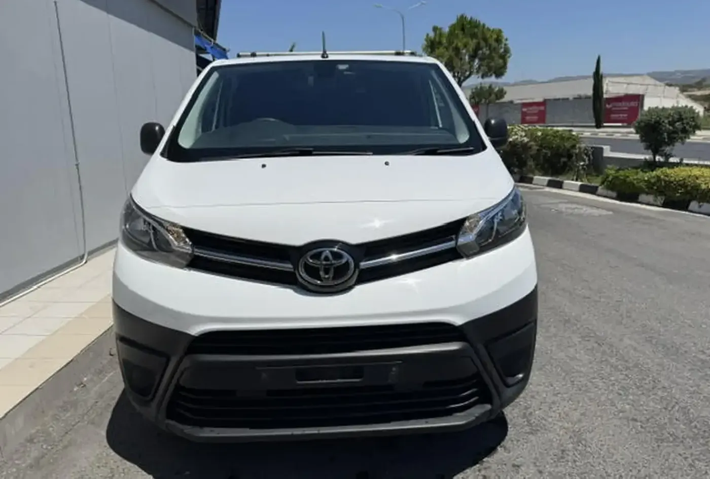 2021 Toyota ProAce — photo 2