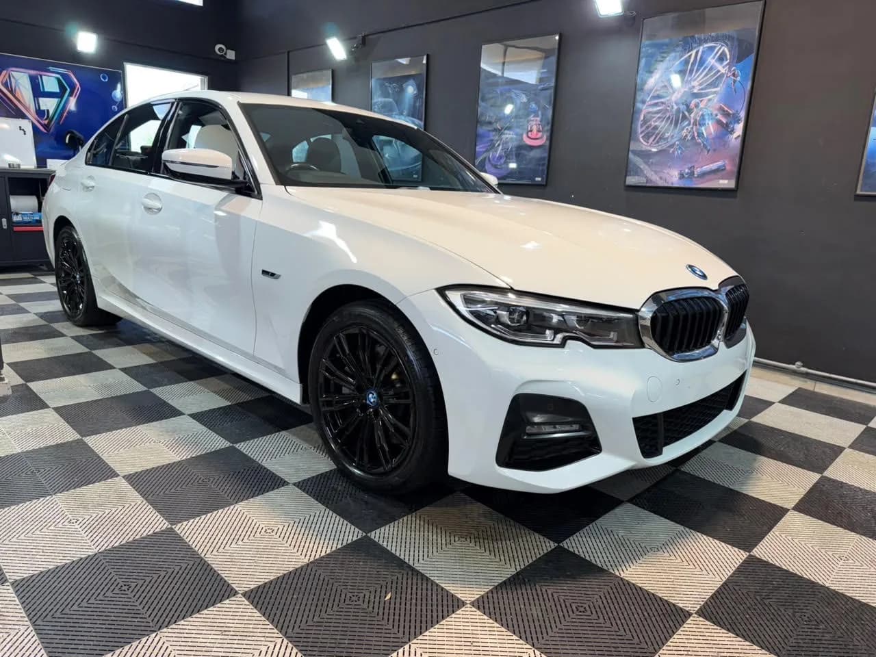 2022 BMW 330e